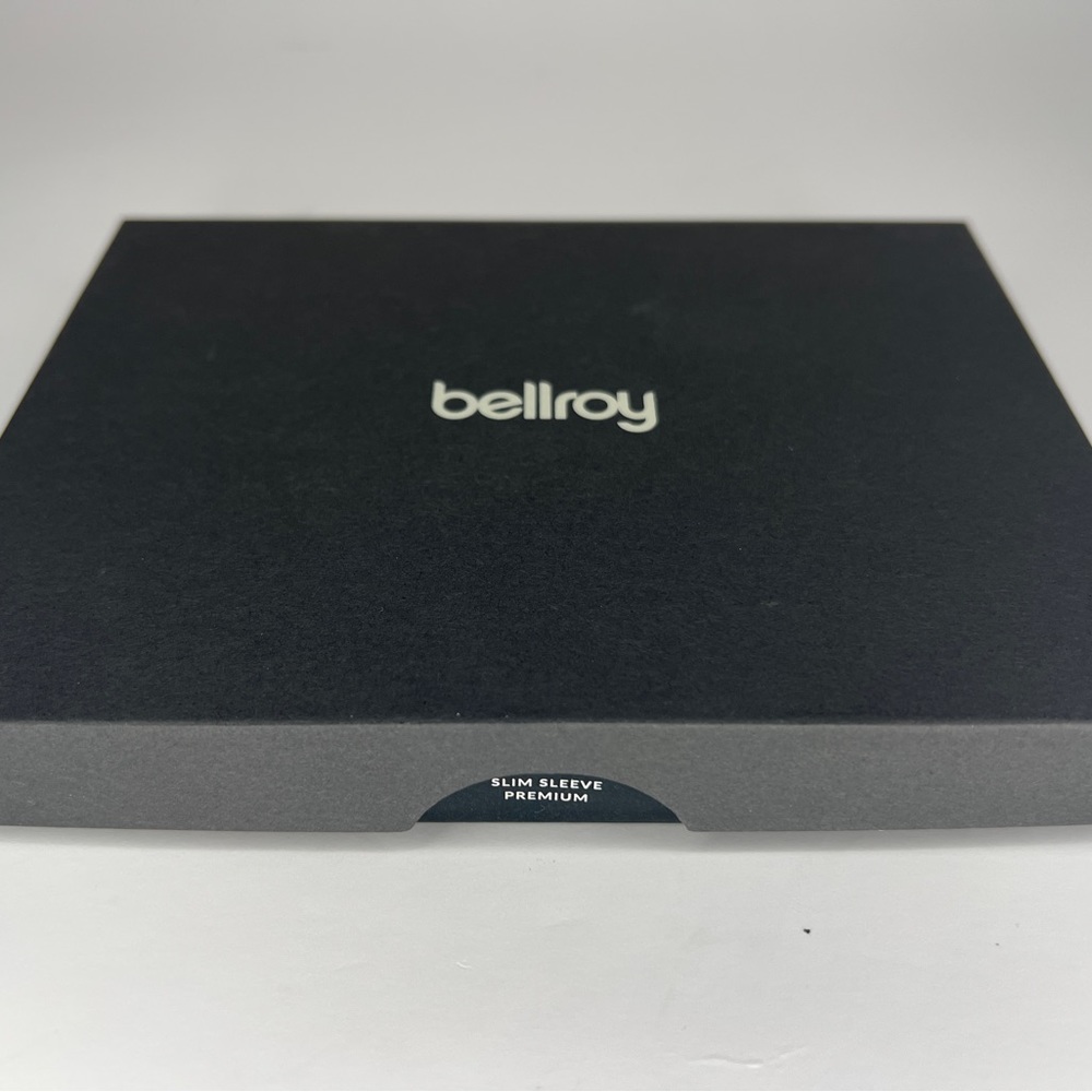 Bellroy Slim Sleeve Premium Edition - Black - RFID Blocking - Up To 12 Card